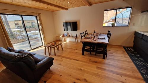 Hokujo Ski Chalet | Kitsune Cottages