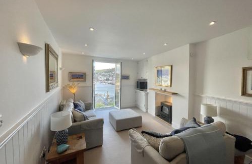 Dartmouth House | Kittiwake - Outstanding River Views