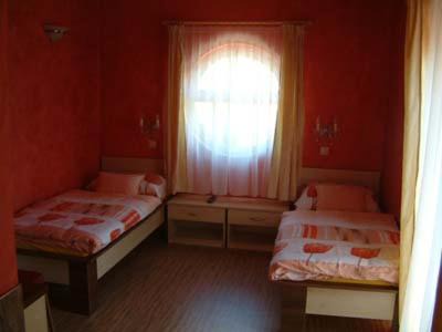 Pilisszentivan Bed & Breakfast | Kitty Panzió