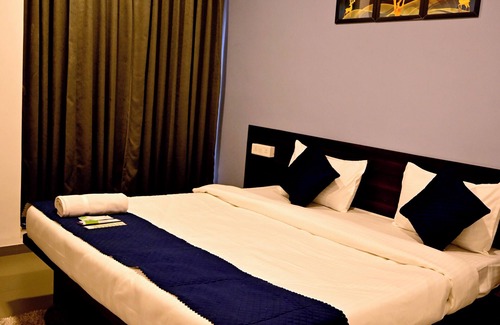 Aundh Hotel | Kivi's Stay Baner