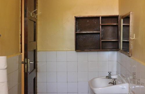 Moshi House | Kiwavi Home
