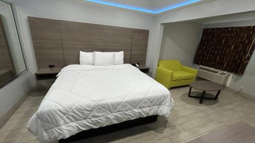 Houston Hotel | Kiwi Inn Willowbrook HWY249