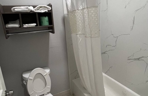 Houston Hotel | Kiwi Inn Willowbrook State Highway 249 Beltway 8