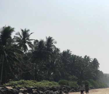 Kannur House | Kizhunna rock beach house