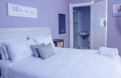 Ekurhuleni House | KK GUEST HOUSE