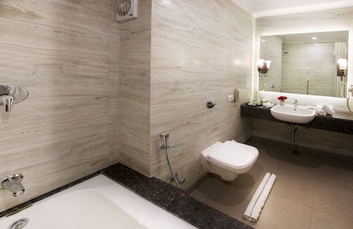 Amer Hotel | KK Royal Hotel & Convention Centre