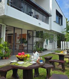 Kota Kinabalu House | KK Sunset Villa- Full Sunset Balcony, Mosquito Free, 4K TVs, 5G WIFI and more!