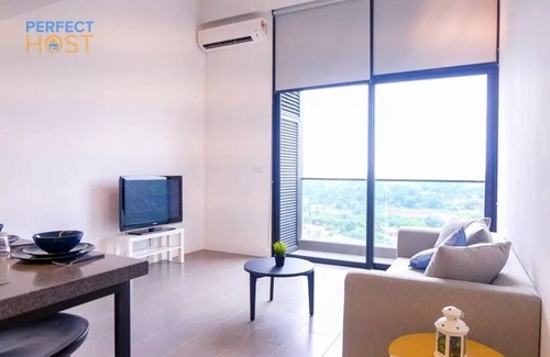 Brickfields Apartment | KL #51 Luxurious Designer Loft 1min LRT