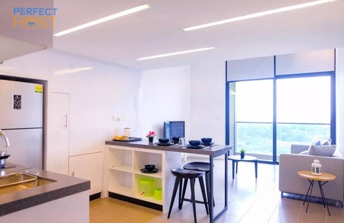 Brickfields Apartment | KL #51 Luxurious Designer Loft 1min LRT