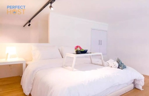 Brickfields Apartment | KL #51 Luxurious Designer Loft 1min LRT