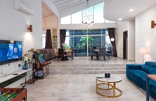 Ampang Villa | KL Secret Karaoke Private Pool Villa