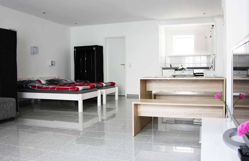 Kleve Apartment | KL01 comfortable workers apartment with WiFi