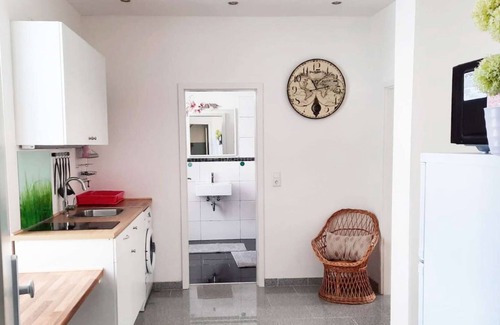 Kleve Apartment | KL10 Work & Stay Apartment Kleve with free W-LAN & TV