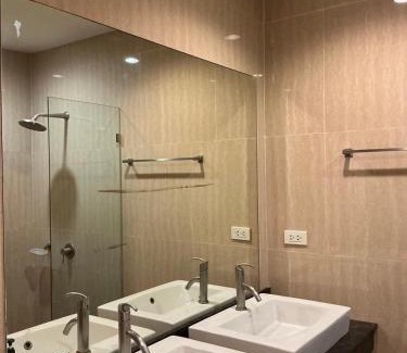 Bang Sare Villa | KlaiBaan poolvilla
