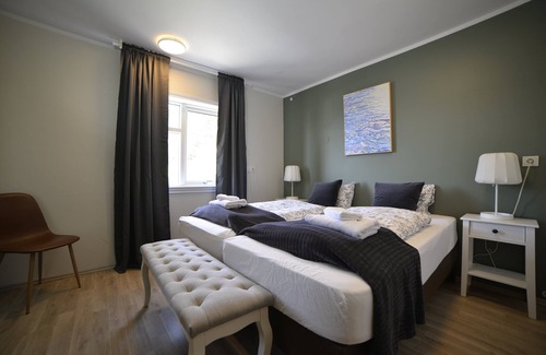 Kirkjubaejarklaustur City Center House | Klausturhof Guesthouse