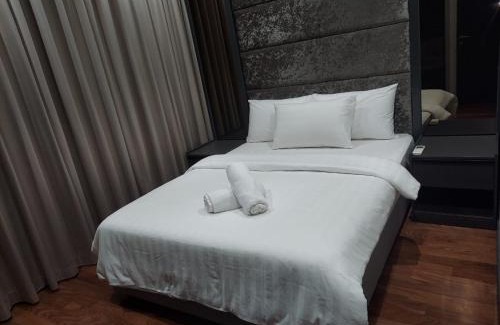 Golden Triangle Apartment | KLCC 8 Kia Peng Hill Suites