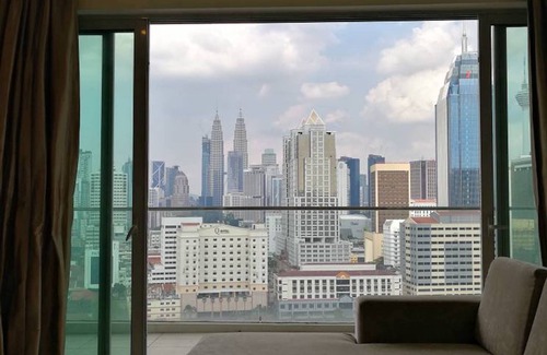 Chow Kit Apartment | KLCC View 2BR with infinity pool
