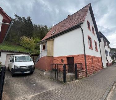 Hauenstein Apartment | Kleine, aber feine Unterkunft mit direktem Waldzugang