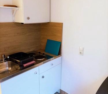 Schonau Apartment | Kleine Ferienwohnung mit Terrasse am Waldrand