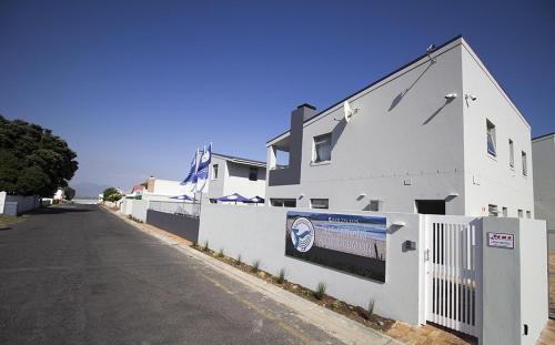 Kleinmond House | Kleinmond Lodge