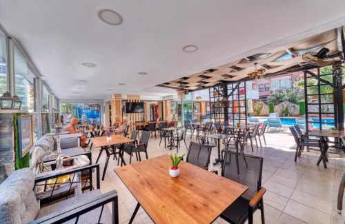 Alanya Apartment | Kleopatra ICARIA Apart Hotel