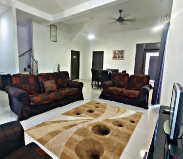 Kampung Salak Tinggi House | KLIA Airport Homestay 9