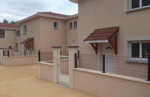 Roussillon-en-Isere House | klm