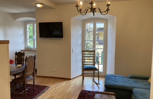 Maring-Noviand Apartment | Klosterhof Siebenborn - Wohnen Sie auf Einem Historischen Weingut