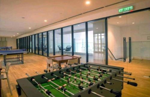 Brickfields Apartment | KLSentral-Bangsar-MidValley-2-10pax-Netflix-Balcony-Super Fast Internet