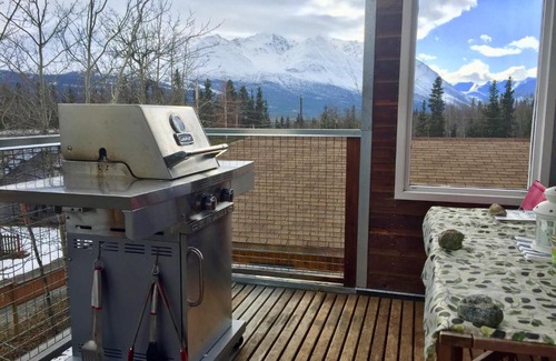 Haines Junction House | Kluane Green Sprout Vacation Home