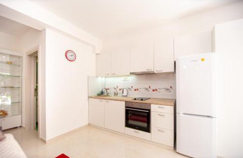Maini Apartment | KlubNika