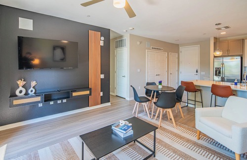 Orange Heights Apartment | KLVG - Alta North Central
