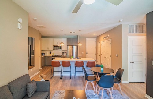 Orange Heights Apartment | KLVG - Alta North Central
