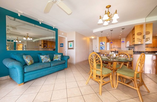 Kihei Condo | KM 114 2BD Oceanfront Condo w Ocean Views AC Pool