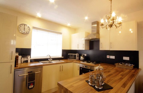 Conwy Cottage | Knight Rest Cottage Conwy - 5 Star Reviews Boutique Cottage (parking & wifi)