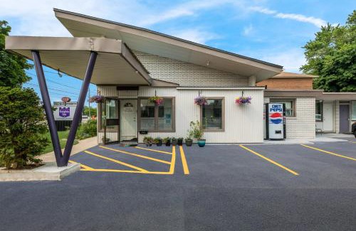 Aldershot Hotel | Knights Inn Burlington
