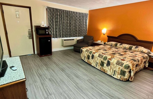 Galax Hotel | Knights Inn Galax