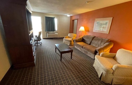 Emporia Hotel | Knights Inn & Suites Emporia