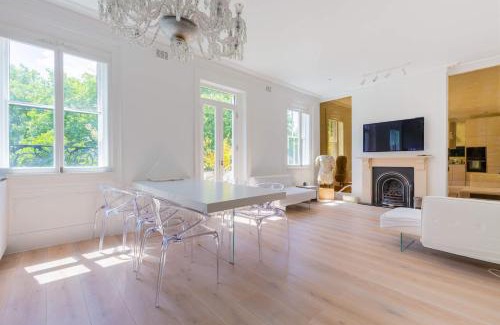 Knightsbridge and Belgravia Apartment | Knightsbridge 1BD Flat with Private Balcony