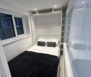 Knightsbridge Apartment | Knightsbridge 2 bedroom apartment overlooking Harrods