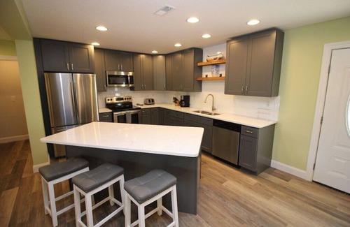 La Follette House | Knot 4 Reel' gentle slope, private hot tub, double deck dock, slide. 5 bathroom