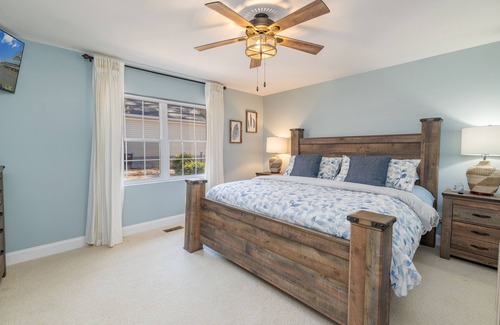 Wise House | Knot Salty, Just Fun: Home Theater, 2 Bars, OutdoorFireplace, Large Beds & More!