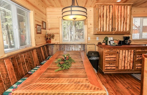 Big Bear Lake House | Knotty Knight - Cozy 2 Bedroom Cabin, Walk to the Village and Lake