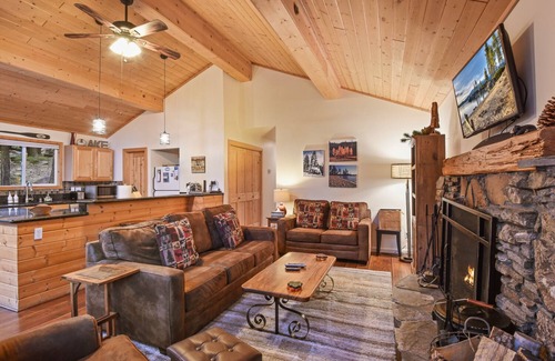 Carnelian Bay Cabin | Knotty Pine Cabin - Remodeled, Close to Lake