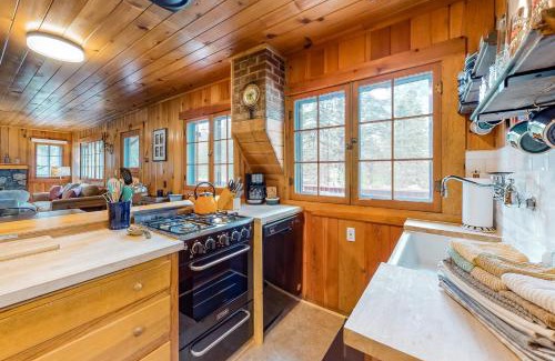 Joseph House | Knotty Pine Cabin