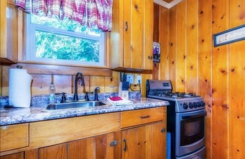 West Village Cabin | Knotty Pines Cabins