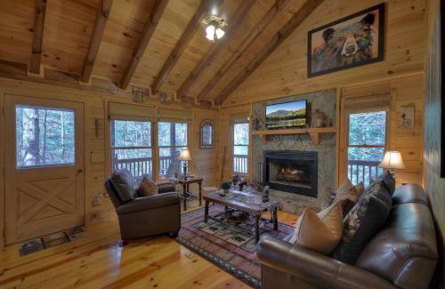 Hidden Lake Villa | Knotty Pines Pet-friendly gas fireplace plus a firepit