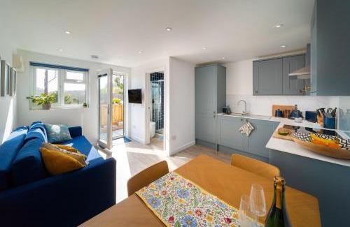 North Buckland House | Knowle Cabin