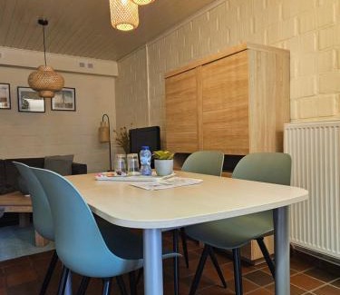 Houthalen Apartment | Knus Bos-Chalet bij Wijers Wandelroutes voor Gezinnen en Wandelaars - Fijnspar 6