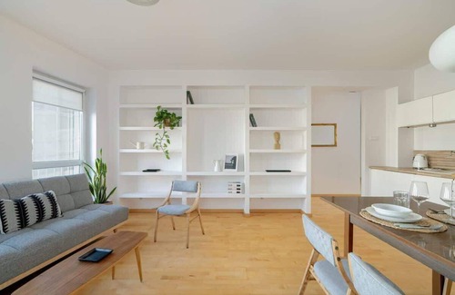 Jezyce Apartment | Kościelna 26 | Functional Apartment | Parking